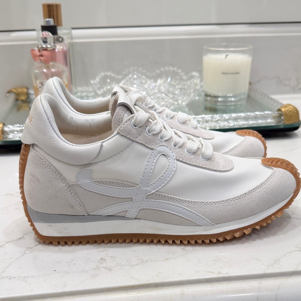 Loewe Flow runners white